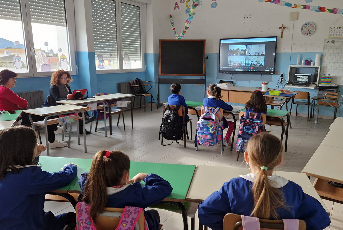 Collaboriamo con il liceo delle Scienze Umane di Isili, usando l’approccio trialogico.